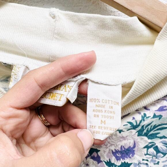 Vintage Victoria's Secret Gold Label Floral Top - Picture 6 of 8